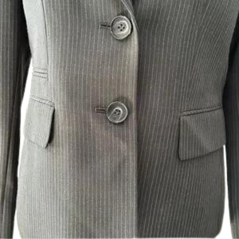 Evan Picone Gray Lined Pinstripe Pantsuit with Blazer Women’s Size 8 - Picture 6 of 8
